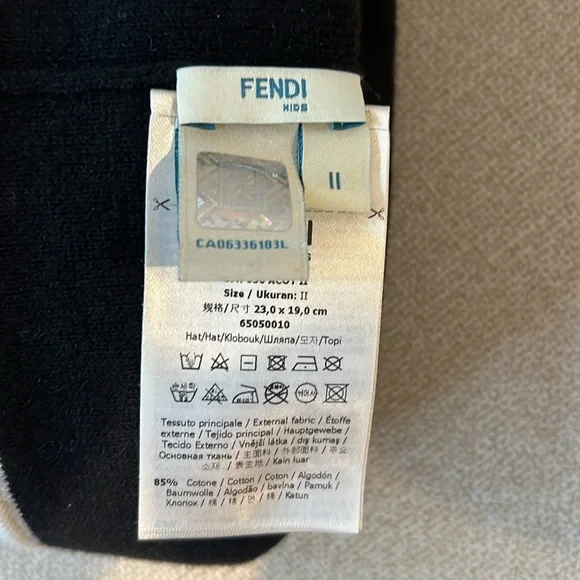 FENDI Junior Hat  (Ages 6-9) - Picture 3 of 5